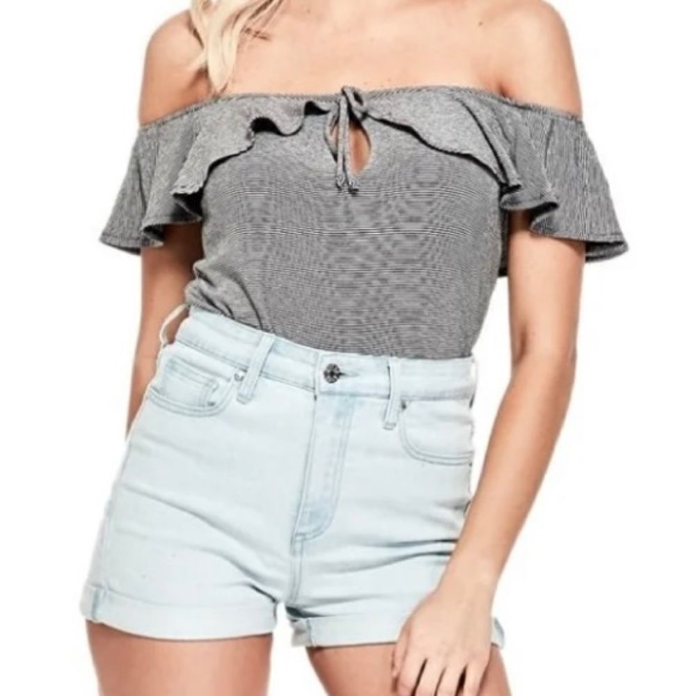 Guess Sandrine Off Shoulder Black and White Striped Ruffled Keyhole Blouse Sz S